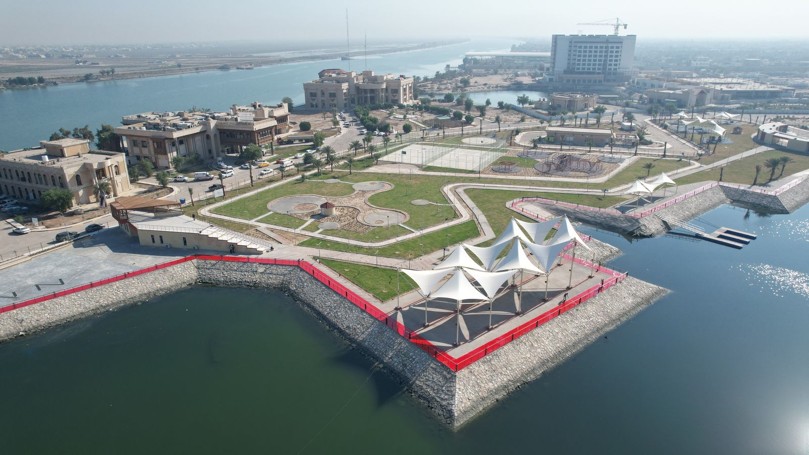 Public building and promenade at Al-Basra General Park
